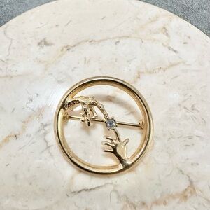 Vintage 1980’s Avon ET Touching Finger With Crystal Accent Gold Tone Brooch Pin